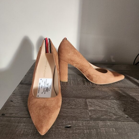 Tommy Hilfiger Abilene dark brown suede heel sz 8 NWT - Picture 1 of 5